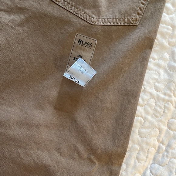 Hugo Boss men’s cargos - Picture 10 of 11